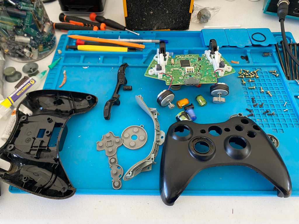 Black Xbox 360 Controller cleaned w/ new joysticks
